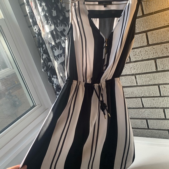 Dynamite casual dress - Picture 5 of 6